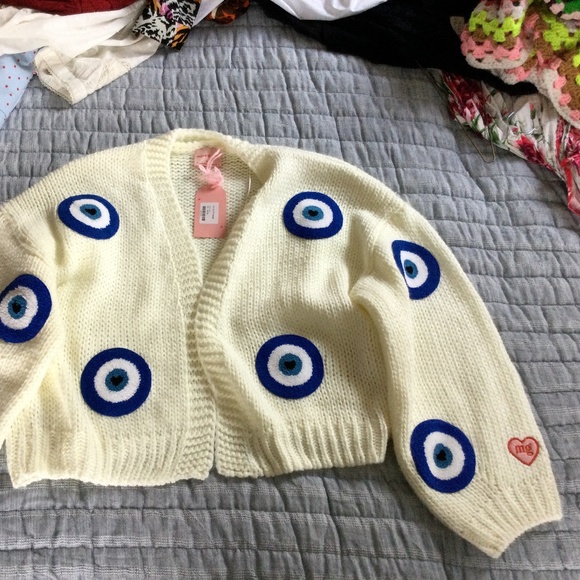 NWT More-Grand oversized sweater with  applications target/hearts sz M/L - Picture 9 of 16